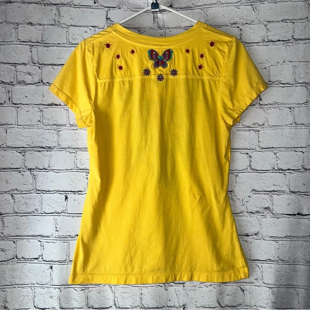 Johnny Was Los Angeles Embroidered V-Neck Yellow Fitted Tee - Picture 3 of 6